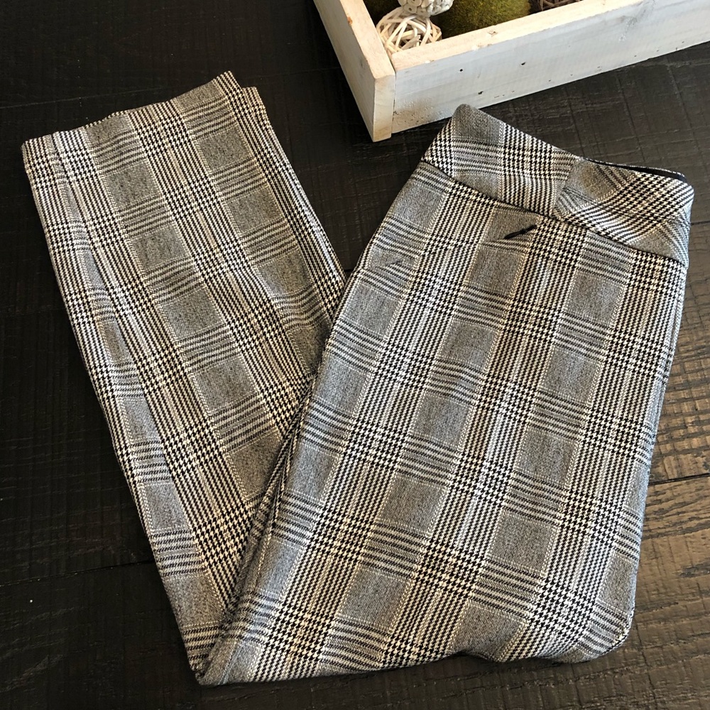 Investments Slacks Black & White, Short